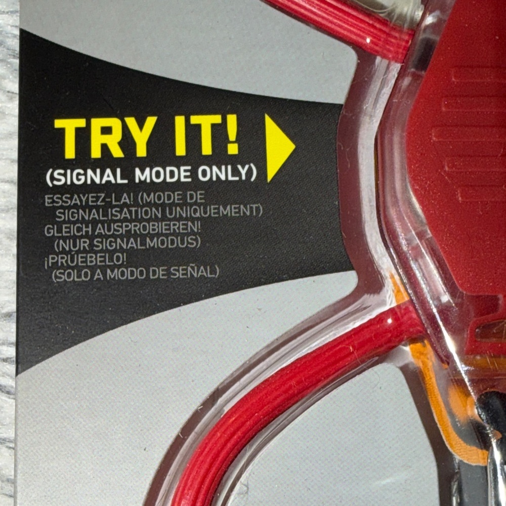 BugLit LED Micro Flashlight - Red - Picture 7 of 16
